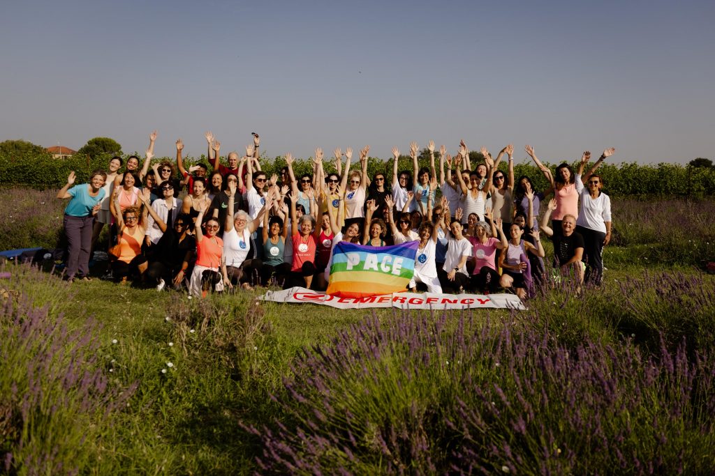 Yoga per la pace con Emergency